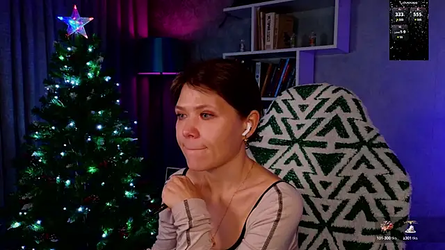 Snapshot of MyLittleGali chatting on December 28, 8:48 am MyLittleGali online show from December 28, 8:48 am