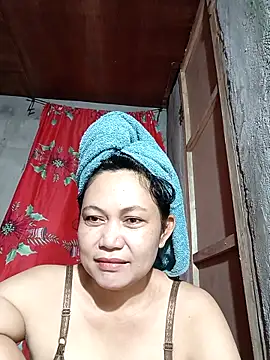 Everleigh mom online show from September 12, 1:49 am