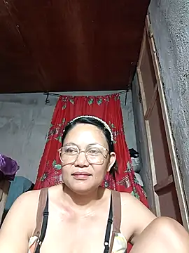 Everleigh mom online show from September 18, 7:54 am