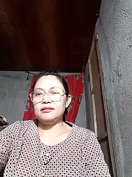 Everleigh mom online show from November 27, 10:50 am