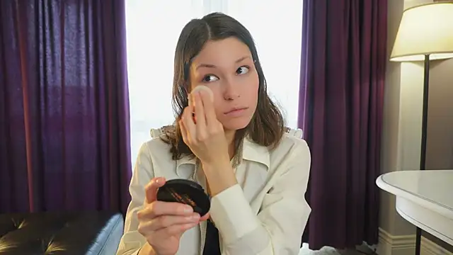 ElwynaBrickell online show from September 15, 4:12 am