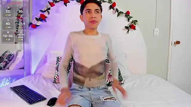 JoshuaSanzz online show from September 26, 4:49 am