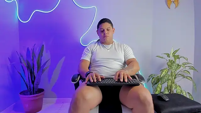 Maximus Steel online show from October 3, 11:07 am