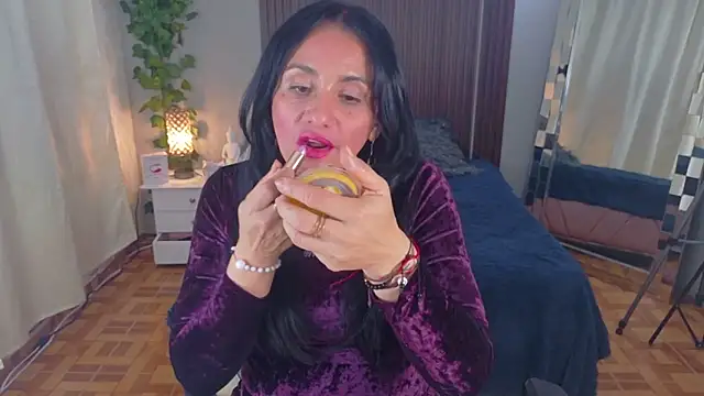 kataleya 29 online show from November 7, 8:42 pm