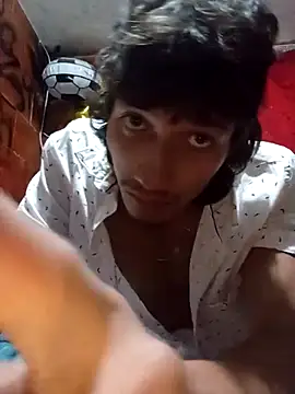 Snapshot of alexandercruz chatting on December 13, 10:37 pm alexandercruz online show from December 13, 10:37 pm