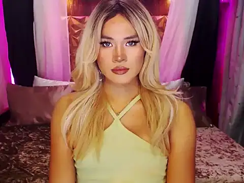 YllanaAltheaXxX online show from October 9, 6:11 am