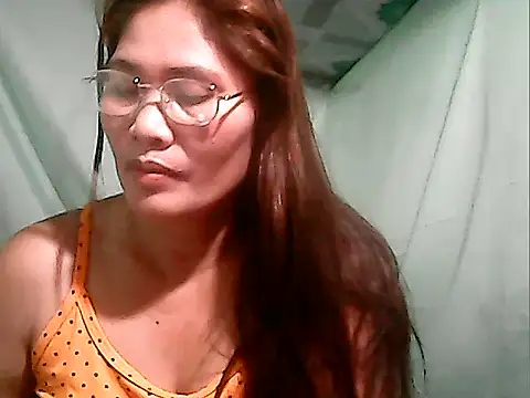 Snapshot of Juicy_69xx chatting on September 28, 11:37 am Juicy 69xx online show from September 28, 11:37 am