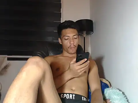 Snapshot of Asian_gregor chatting on December 18, 3:18 pm Asian gregor online show from December 18, 3:18 pm