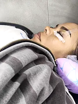 Snapshot of EmilyDuran_ chatting on November 13, 3:22 pm EmilyDuran online show from November 13, 3:22 pm