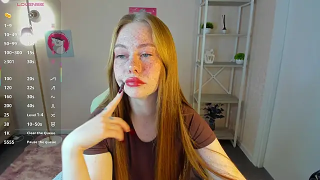 Snapshot of Roxy_Sunnny chatting on October 7, 9:28 am Roxy Sunnny online show from October 7, 9:28 am