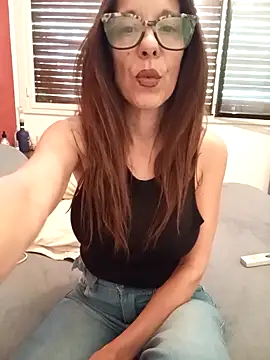 Esmeralda passion online show from October 15, 1:44 pm