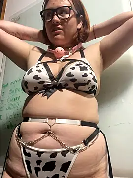 Snapshot of AliaMiller_ chatting on October 26, 2:12 pm AliaMiller online show from October 26, 2:12 pm