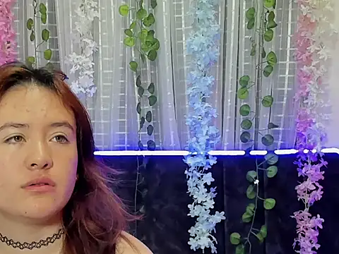 Snapshot of AliaMiller_ chatting on November 28, 12:08 pm AliaMiller online show from November 28, 12:08 pm