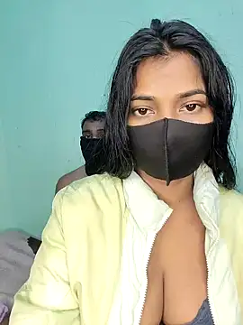 renu 143 online show from November 24, 6:40 pm