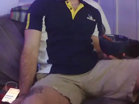 Luv2SuckBWC92 online show from September 10, 6:13 am