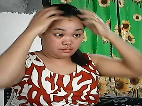 CreamyPussy4uxx online show from October 10, 6:40 pm