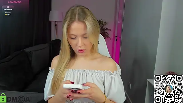 Margo-pvt online show from November 15, 1:03 am