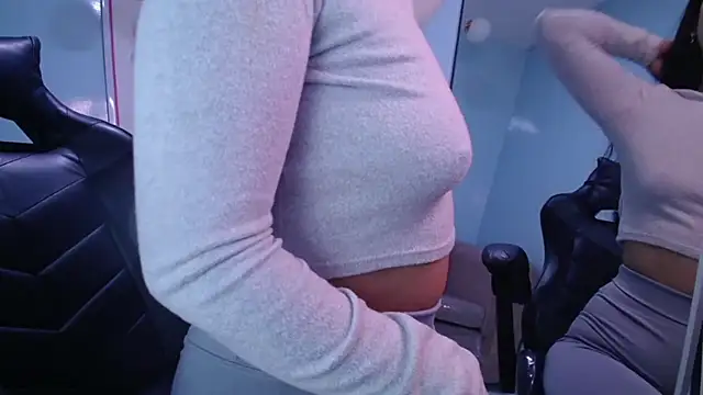 Snapshot of victoria_hernandez_t_ chatting on September 27, 1:05 pm victoria hernandez t online show from September 27, 1:05 pm