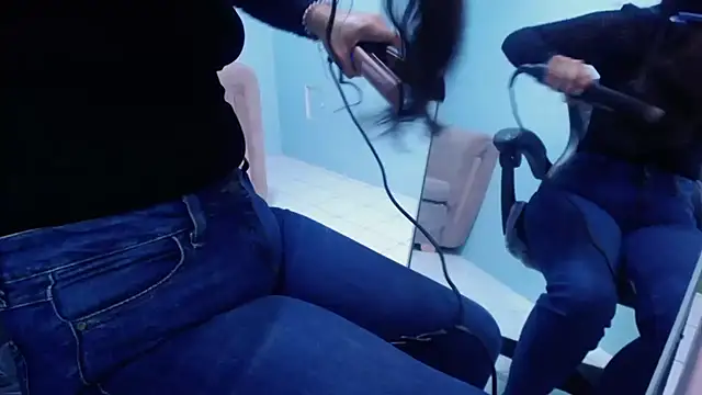 Snapshot of victoria_hernandez_t_ chatting on October 22, 1:00 pm victoria hernandez t online show from October 22, 1:00 pm