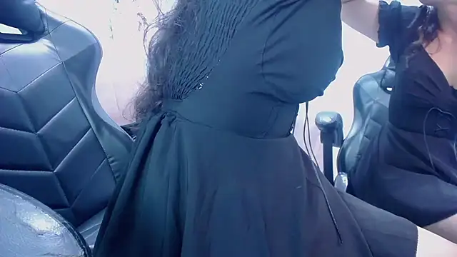 Snapshot of victoria_hernandez_t_ chatting on October 31, 1:23 pm victoria hernandez t online show from October 31, 1:23 pm