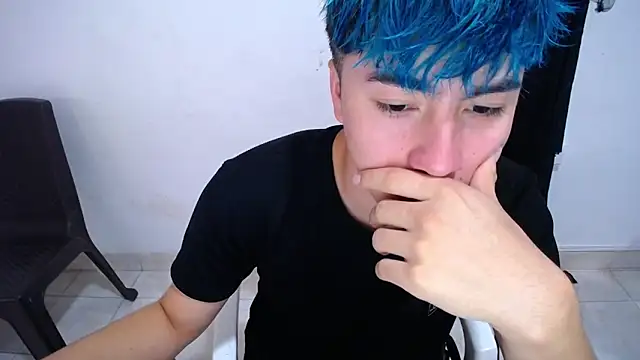 Snapshot of AlexanderCollman chatting on October 17, 7:05 pm AlexanderCollman online show from October 17, 7:05 pm