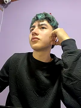 Snapshot of AlexanderCollman chatting on November 6, 9:15 pm AlexanderCollman online show from November 6, 9:15 pm