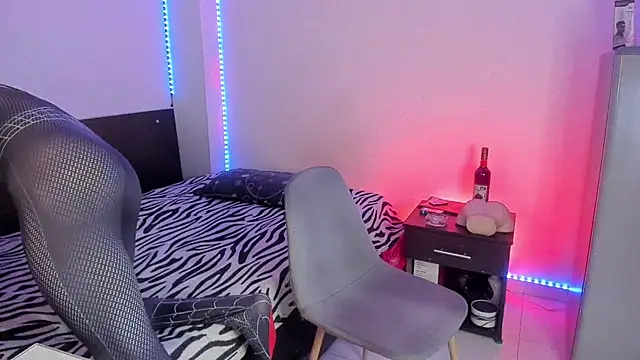 Snapshot of CamCumBoy chatting on September 25, 9:46 am CamCumBoy online show from September 25, 9:46 am