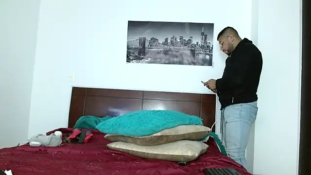 Snapshot of AntonyDAngelo25 chatting on November 5, 10:43 pm AntonyDAngelo25 online show from November 5, 10:43 pm