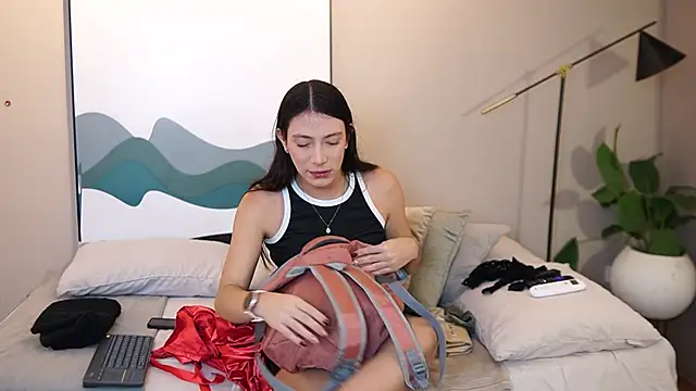 Snapshot of Ariaa_Isabell chatting on October 24, 6:04 pm Ariaa Isabell online show from October 24, 6:04 pm