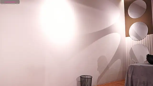 Snapshot of Ariaa_Isabell chatting on November 5, 6:30 pm Ariaa Isabell online show from November 5, 6:30 pm