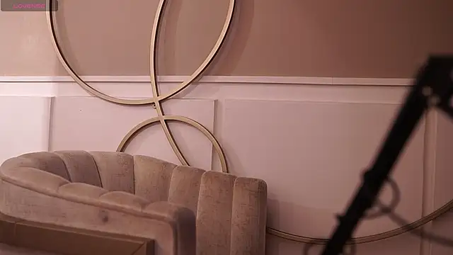 Snapshot of Ariaa_Isabell chatting on November 12, 6:41 pm Ariaa Isabell online show from November 12, 6:41 pm