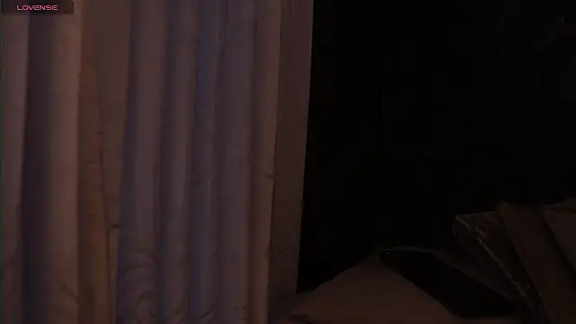 Snapshot of Ariaa_Isabell chatting on November 27, 6:32 pm Ariaa Isabell online show from November 27, 6:32 pm