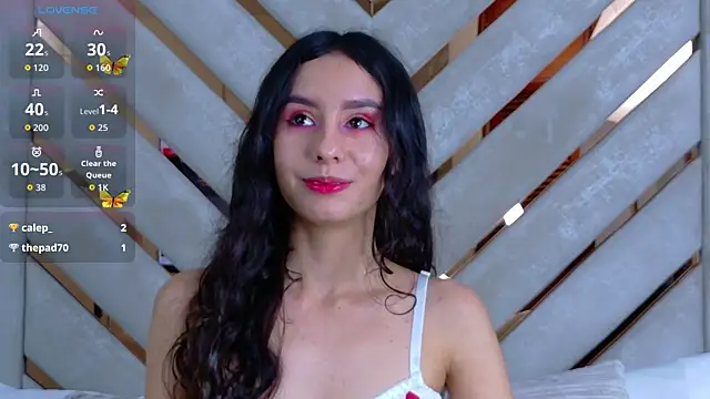 Sarah-Grace online show from November 5, 2:22 am