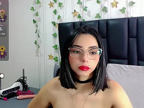 Snapshot of sara_arias00 chatting on September 17, 1:13 pm sara arias00 online show from September 17, 1:13 pm