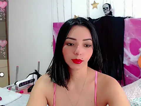 Snapshot of sara_arias00 chatting on October 22, 1:11 pm sara arias00 online show from October 22, 1:11 pm