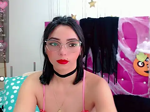 Snapshot of sara_arias00 chatting on October 26, 8:26 pm sara arias00 online show from October 26, 8:26 pm