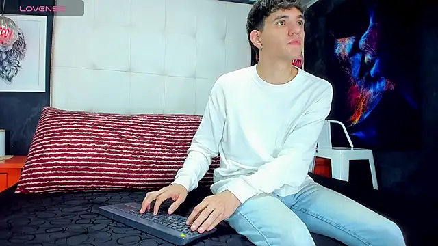 Snapshot of Matteo12_ chatting on September 19, 4:47 am Matteo12 online show from September 19, 4:47 am