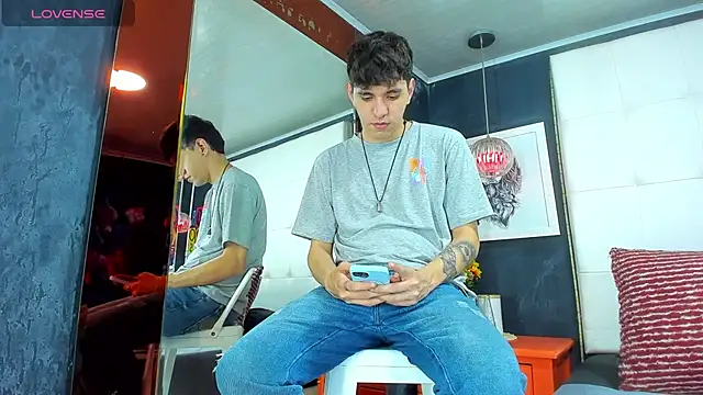 Snapshot of Matteo12_ chatting on September 24, 4:05 am Matteo12 online show from September 24, 4:05 am