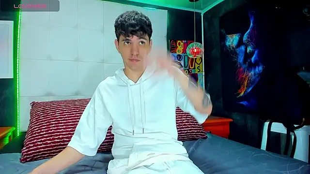 Snapshot of Matteo12_ chatting on September 25, 4:16 am Matteo12 online show from September 25, 4:16 am