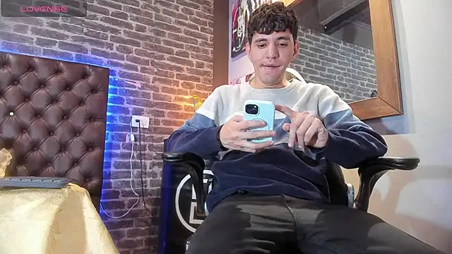 Snapshot of Matteo12_ chatting on September 27, 3:55 am Matteo12 online show from September 27, 3:55 am