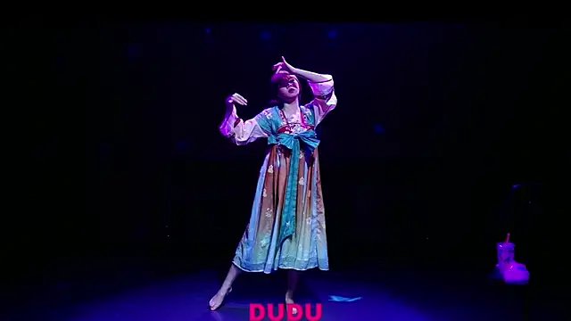 Snapshot of yznt-dudu chatting on October 4, 12:25 pm yznt-dudu online show from October 4, 12:25 pm