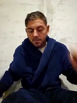 Alex-andru88 online show from October 24, 3:47 am