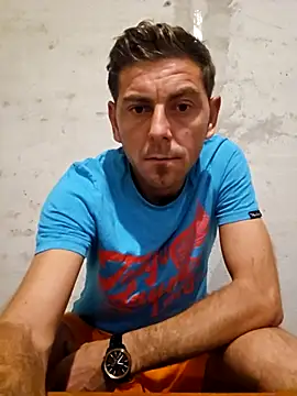 Alex-andru88 online show from November 2, 7:38 pm