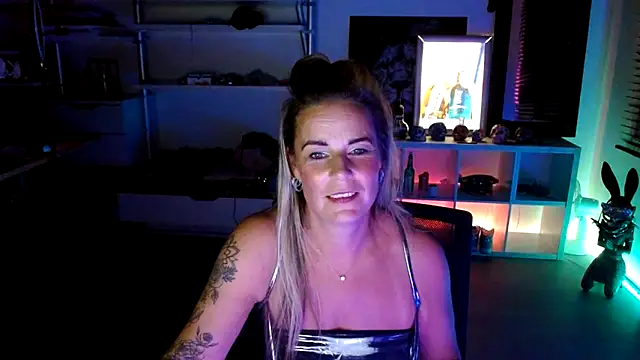 Mrs-Aurora online show from October 14, 8:31 pm