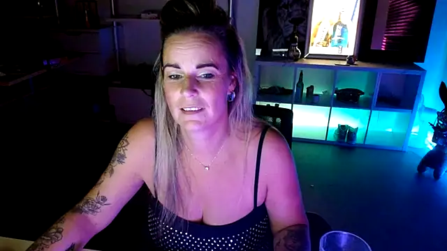 Mrs-Aurora online show from October 16, 9:16 pm