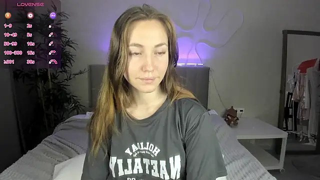 Luna G0ld online show from September 25, 11:41 pm