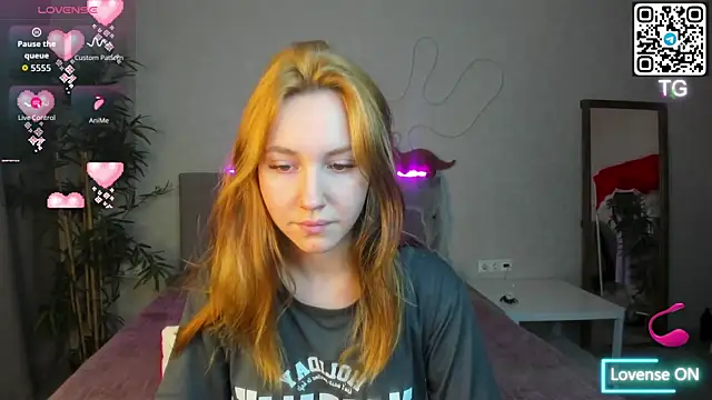 Luna G0ld online show from October 30, 12:01 am