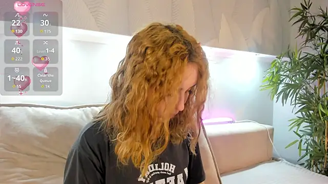 Luna G0ld online show from November 19, 11:38 pm