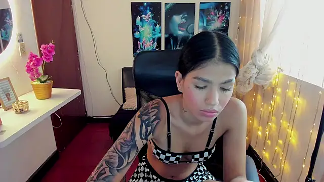 valeria-duarte online show from October 20, 9:37 pm