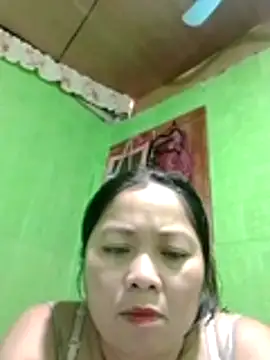 hottestmommm12345 online show from October 30, 3:08 am